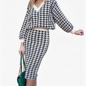 Houndstooth V-Neck Sweater